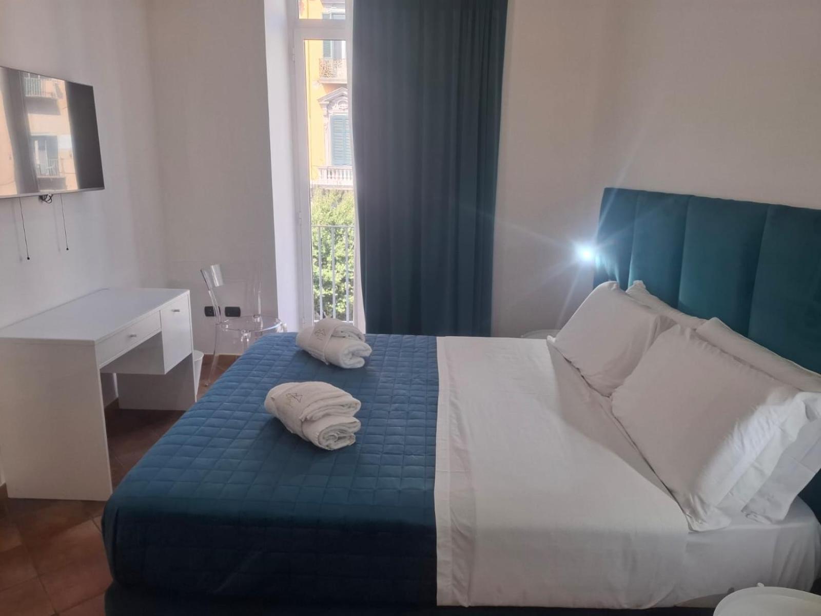 Neapolis Angioino * Naples